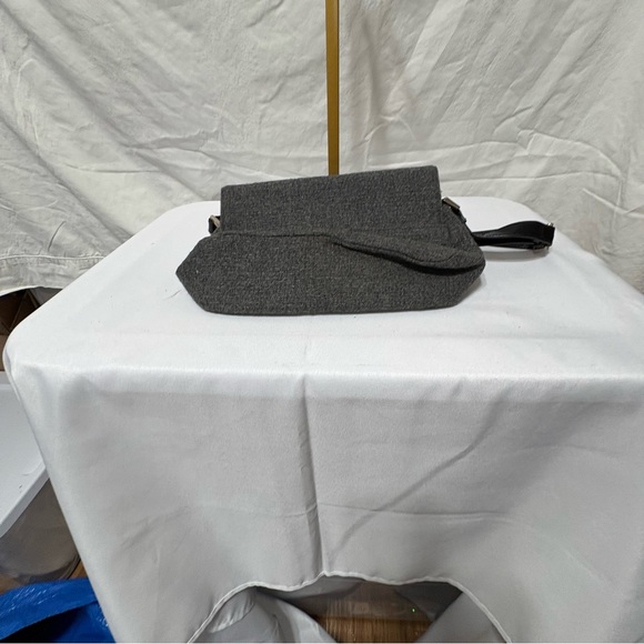 Baguette bag in grey wool and black leather with silver-tone hardware. - Picture 4 of 8